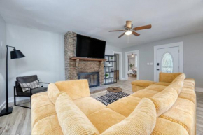 NEW City Mills Retreat 5min to Uptown 20min to Fort Moore